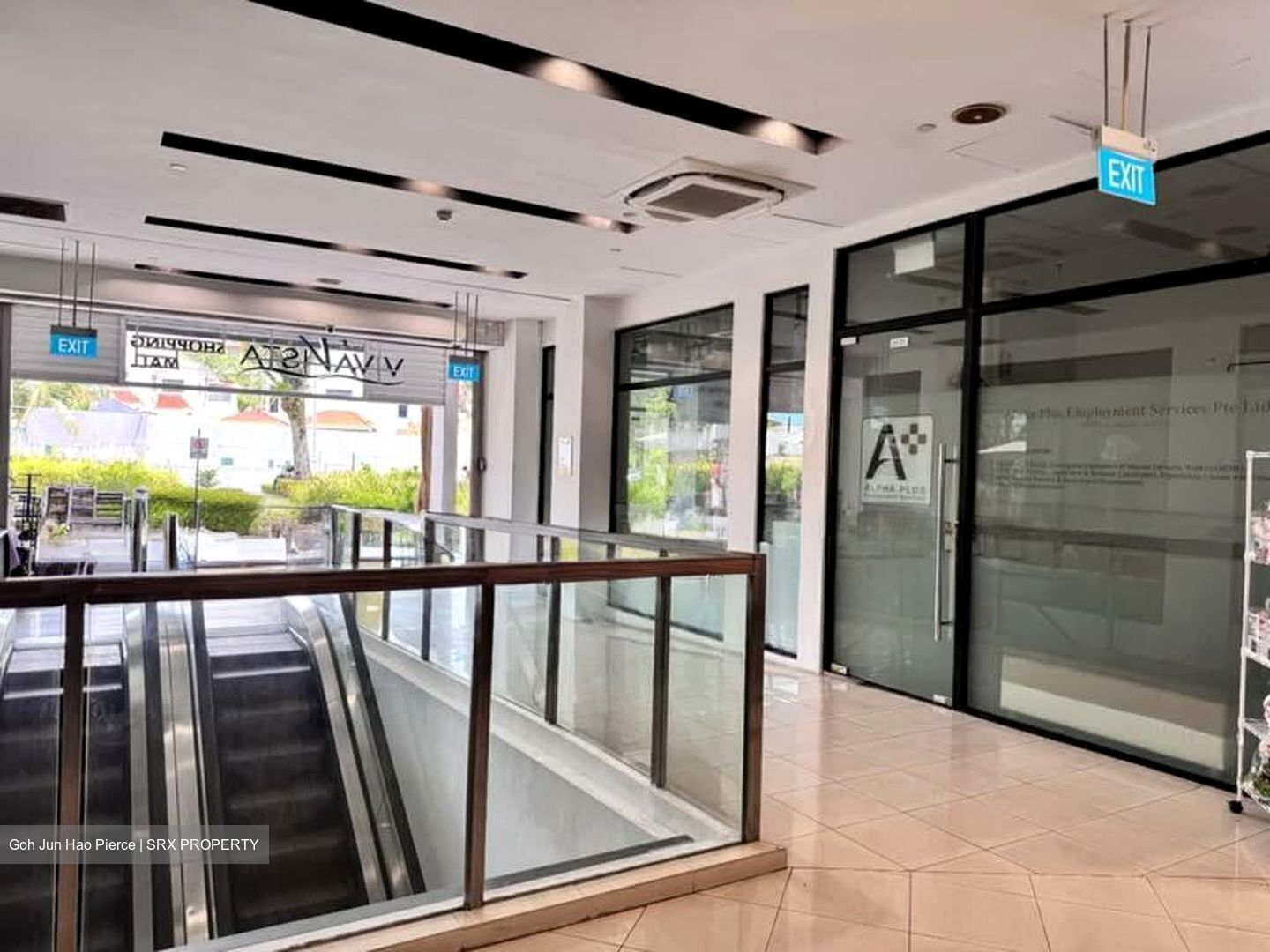Viva Vista (D5), Retail #532971821